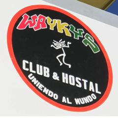 Wayky's Club and Hostal