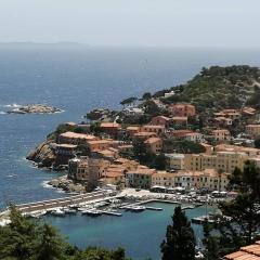 Isola del Giglio casa Nico e casa Camilla Monticello Giglio Porto