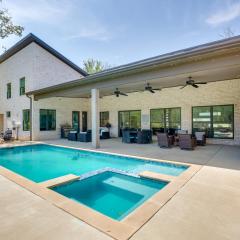 Luxe Waterfront Home in Malakoff with Pool and Hot Tub
