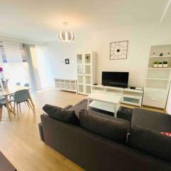 Cosy 2 bedrooms in Center - 3b