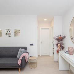 2BR New Pretty Home next to Las Canteras Beach