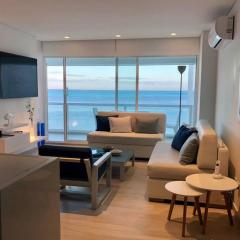 Lujoso apto con balcón, vista al mar y playa privada