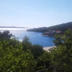 ISLAND OASIS - apartment with large bedroom & terrace with amazing sea view