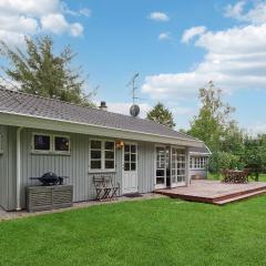 Stunning Home In Gilleleje With Wifi