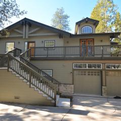 Beautiful Lake Shore Park lake front with dock - Lake Shore Retreat