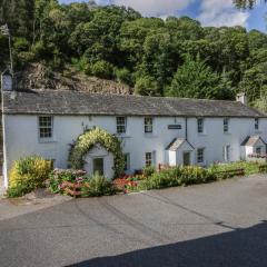 Riverside Cottage No 5