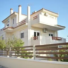 Mountain-to-Sea Oasis