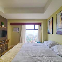 Suite 1 Bedroom with Seaview-Horizons 101