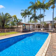 5 bedrooms with a pool