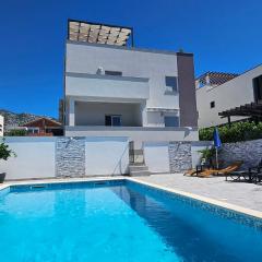 Villa Silver