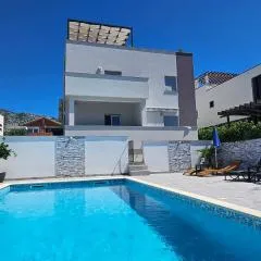 Villa Silver