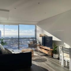 Designer 1 BR Apt in Wollongong with Ocean Views