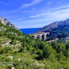 GITE RÉNOVÉ CALANQUES LA VESSE