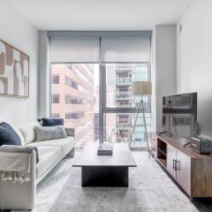 Downtown 1BR w Pool Gym nr Staples Center LAX-624