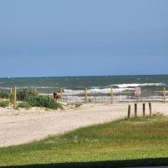 Beachview Beauty steps to the beach in West G Town