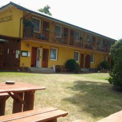 ZACISZE,Klonowa 17