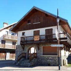 Appartement Albiez-Montrond, 4 pièces, 8 personnes - FR-1-618-3