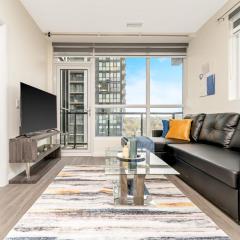 Upscale 1BR Condo - Balcony - Near Victoria Park