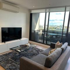 Wyndel Apartments One Bedroom MEL83510S