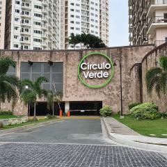 Urban getaway in Circulo Verde 1-BR with balcony w/ parking