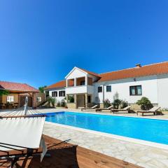 Villa Marinic with private pool , Zadar county