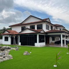 Corner Villa Tmn Daya near Mount Austin JB