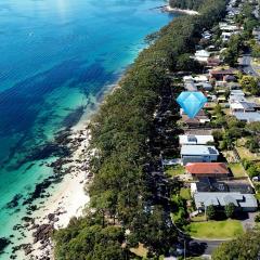 AXL Orion Beach Home: Beach front