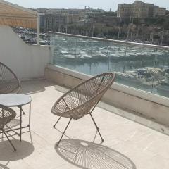 Amazing sea view penthouse near Valletta