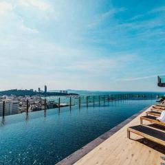 Pattaya Central & Infinity Pool