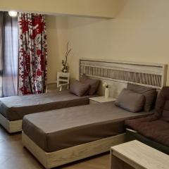 قرية اكوافيو