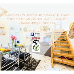 Beau Duplex 54m2, classé 3 étoiles et Label "Gîte de France" 5min centre, 15min gare CLIMATISATION, Calme, 2 chambres, NETFLIX WIFI, TV 140cms, parking, boite à clés arrivée tardive - Gîtes La Tarine -