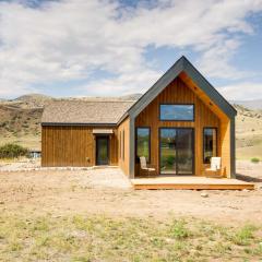 Yellowstone Prairie Retreat 360 Mountain Views!