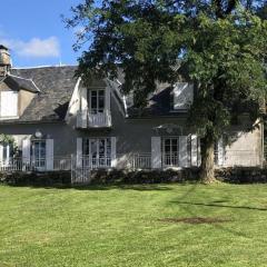 Gîte Saint-Bonnet-de-Salers, 5 pièces, 9 personnes - FR-1-742-288