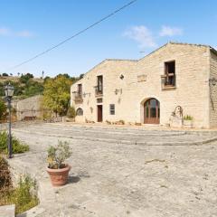 Gorgeous Home In Modica With Wifi