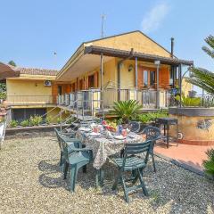 3 Bedroom Pet Friendly Home In Santa Venerina