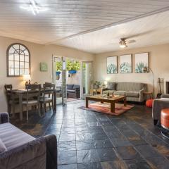 Renovated private in the heart of Old Town Scottsdale, pool & hot tub, outdoor bar & kitchen, walk to shops & bars