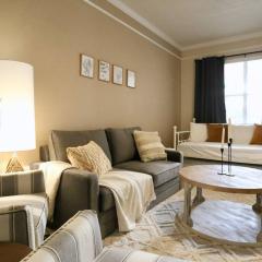 Stylish Sanctuary King Beds Upscale Condo