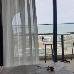 Citadines House - seaview & balcony - studio apartment