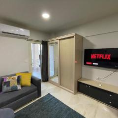 Cozy Studio With Private Beach !