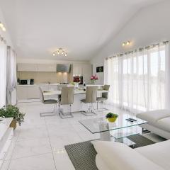 Appartement mit großem Garten und Grillbereich