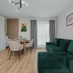 Beautiful 3-Bedroom Apartment Gwiaździsta 18 by Renters