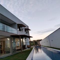 Linda casa con piscina semi olympica