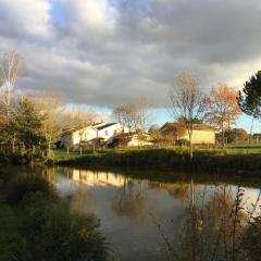 Maison d hôtes Les Chantours dans réserve naturelle 15 hectares avec jardin fleuri et potager