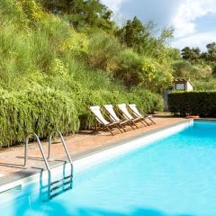 Spacious Villa in Sermugnano with Private Swimming Pool