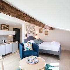 #49 Perfect location Saleya old town 2mins to Sea AC