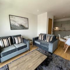 Stylish and Modern 2BR Apartment with Parking