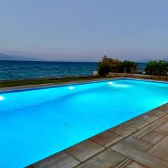 Pool Beachouse With Stunning Views