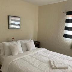 Cozy Private Room, near the Airport - Free parking - 02