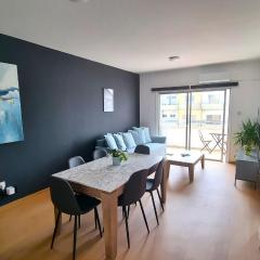 2 Apts - 12 guests! Comfy and Unique Apt with 150Mbit internet speed