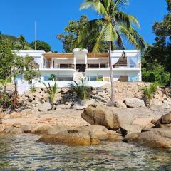 Marvelous Beach front Villa